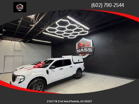 Used 2025 Ford Maverick XLT FWD image 1