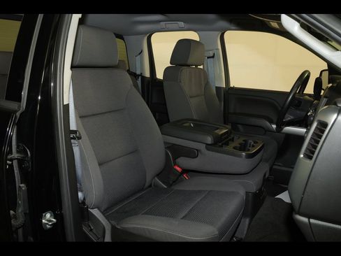 Used 2018 Chevrolet Silverado 1500 LT w/ All Star Edition AWD/4WD image 30