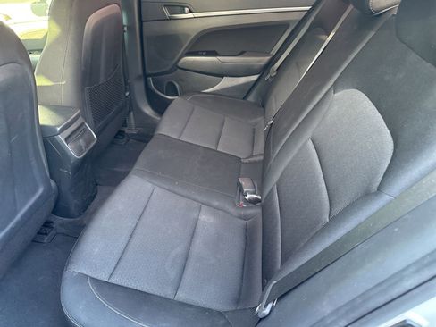 Used 2018 Hyundai Elantra Value Edition FWD image 15