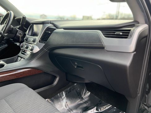 Used 2017 GMC Yukon SLE w/ SLE Value Package image 51