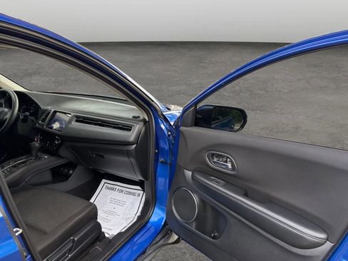 Used 2018 Honda HR-V EX image 19