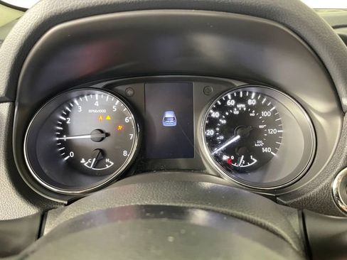 Used 2018 Nissan Rogue SV w/ Premium Package AWD/4WD image 5