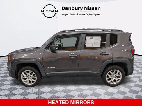 Used 2018 Jeep Renegade Latitude w/ Cold Weather Group AWD/4WD image 6