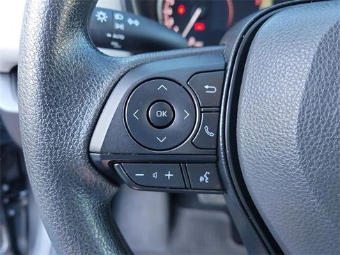 Used 2025 Toyota RAV4 XLE image 28