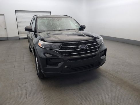 Used 2022 Ford Explorer XLT image 14