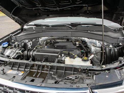 Used 2020 Ford Explorer XLT w/ Class III Trailer Tow Package image 11