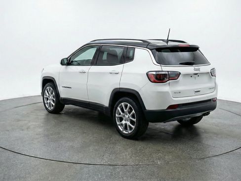 Used 2025 Jeep Compass Limited AWD/4WD image 6