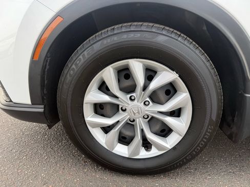 Used 2024 Honda CR-V LX image 11
