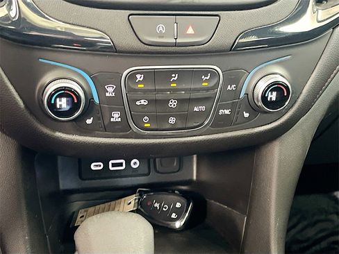 Used 2024 Chevrolet Equinox RS w/ RS Leather Package image 16