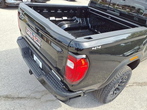 New 2026 GMC Canyon Elevation w/ Convenience Package image 18