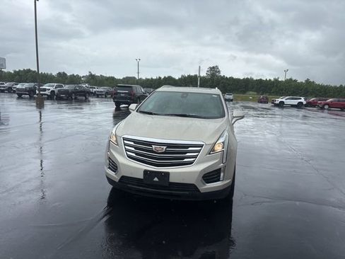 Used 2017 Cadillac XT5 Luxury w/ Driver Awareness Package FWD image 5