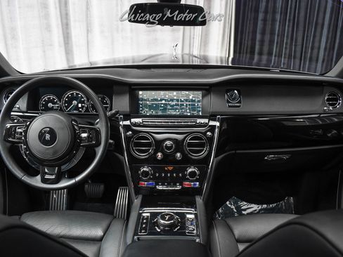 Used 2023 Rolls-Royce Cullinan w/ Cullinan Package AWD/4WD image 23