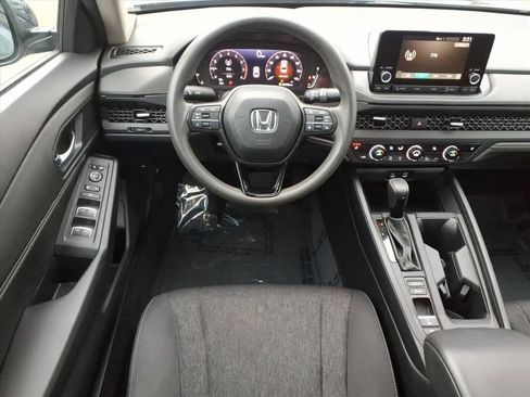 Used 2024 Honda Accord EX image 9