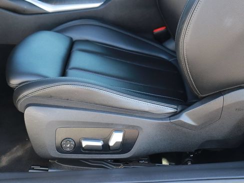 Used 2024 BMW 430i Convertible RWD image 12