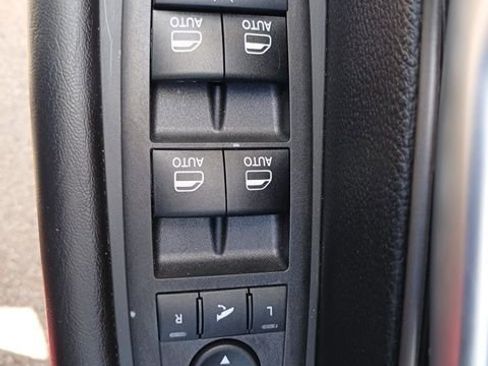 New 2027 Chrysler Pacifica Limited FWD image 51
