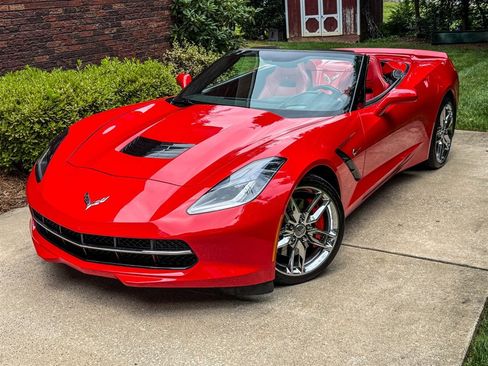 Used 2014 Chevrolet Corvette Stingray Convertible w/ 2LT Preferred Equipment Group RWD image 10
