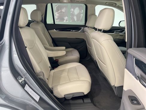 Used 2025 Cadillac XT6 Premium Luxury image 24