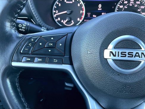 Used 2020 Nissan Sentra SV w/ Trunk Package image 18