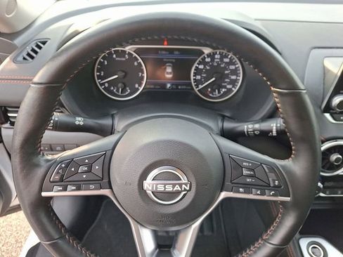 Used 2025 Nissan Sentra SR w/ SR Premium Package image 20