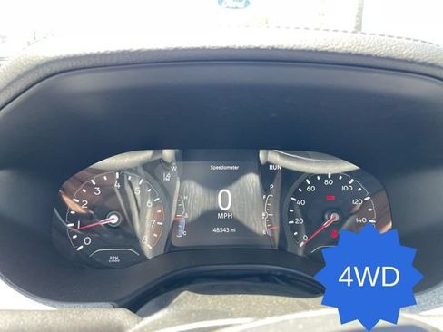 Used 2024 Jeep Compass Latitude AWD/4WD image 11