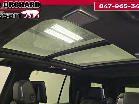 Used 2023 Cadillac Escalade Sport Platinum AWD/4WD image 12