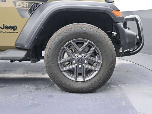 Used 2025 Jeep Wrangler Unlimited Sport AWD/4WD image 35