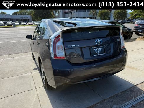 Used 2013 Toyota Prius Three w/ Solar Roof Pkg FWD image 5