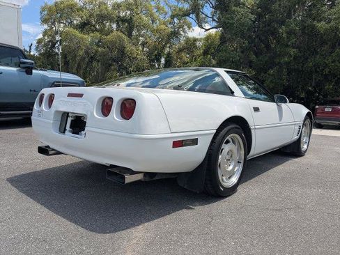Used 1996 Chevrolet Corvette Coupe RWD image 4