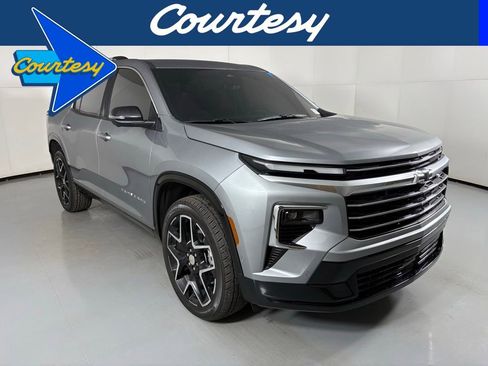 Used 2026 Chevrolet Traverse High Country w/ LPO, Floor Liner Package image 1