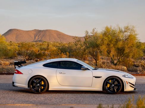 Used 2014 Jaguar XK R-S RWD image 9