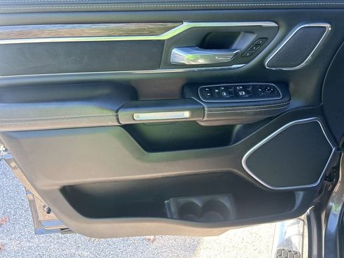 Used 2020 RAM 1500 Laramie image 9