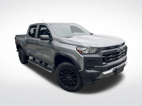 Used 2023 Chevrolet Colorado Trail Boss AWD/4WD image 9