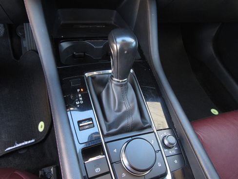 Used 2024 MAZDA MAZDA3 s image 20