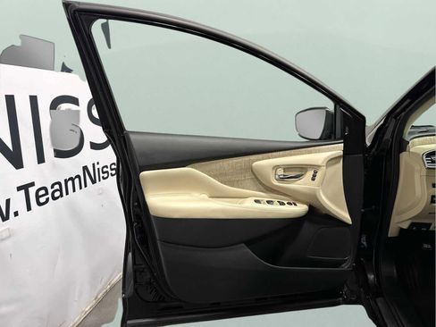 Used 2024 Nissan Murano SL image 9