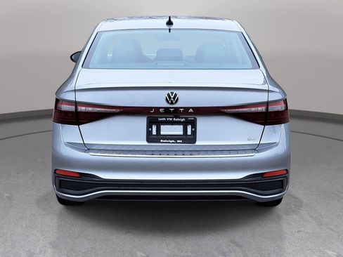 New 2026 Volkswagen Jetta SE image 6