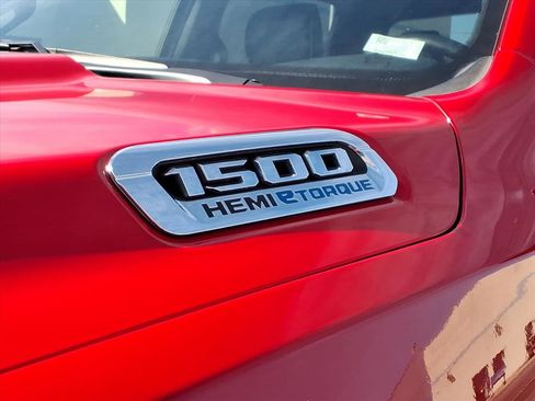 Used 2024 RAM 1500 Laramie AWD/4WD image 33