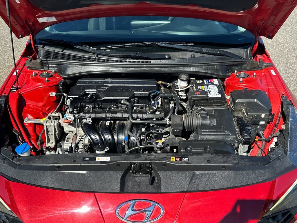 Used 2022 Hyundai Elantra SEL FWD image 10