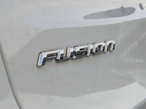 Used 2020 Ford Fusion SE image 11