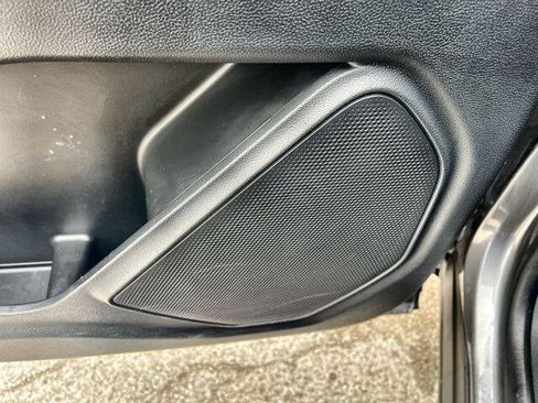 Used 2022 Ford Explorer ST-Line w/ Class IV Trailer Tow Package image 23