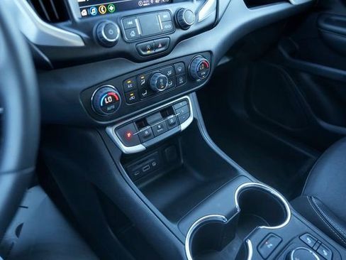 Used 2023 GMC Terrain SLT w/ Tech Package image 28
