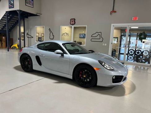 Used 2016 Porsche Cayman S image 45