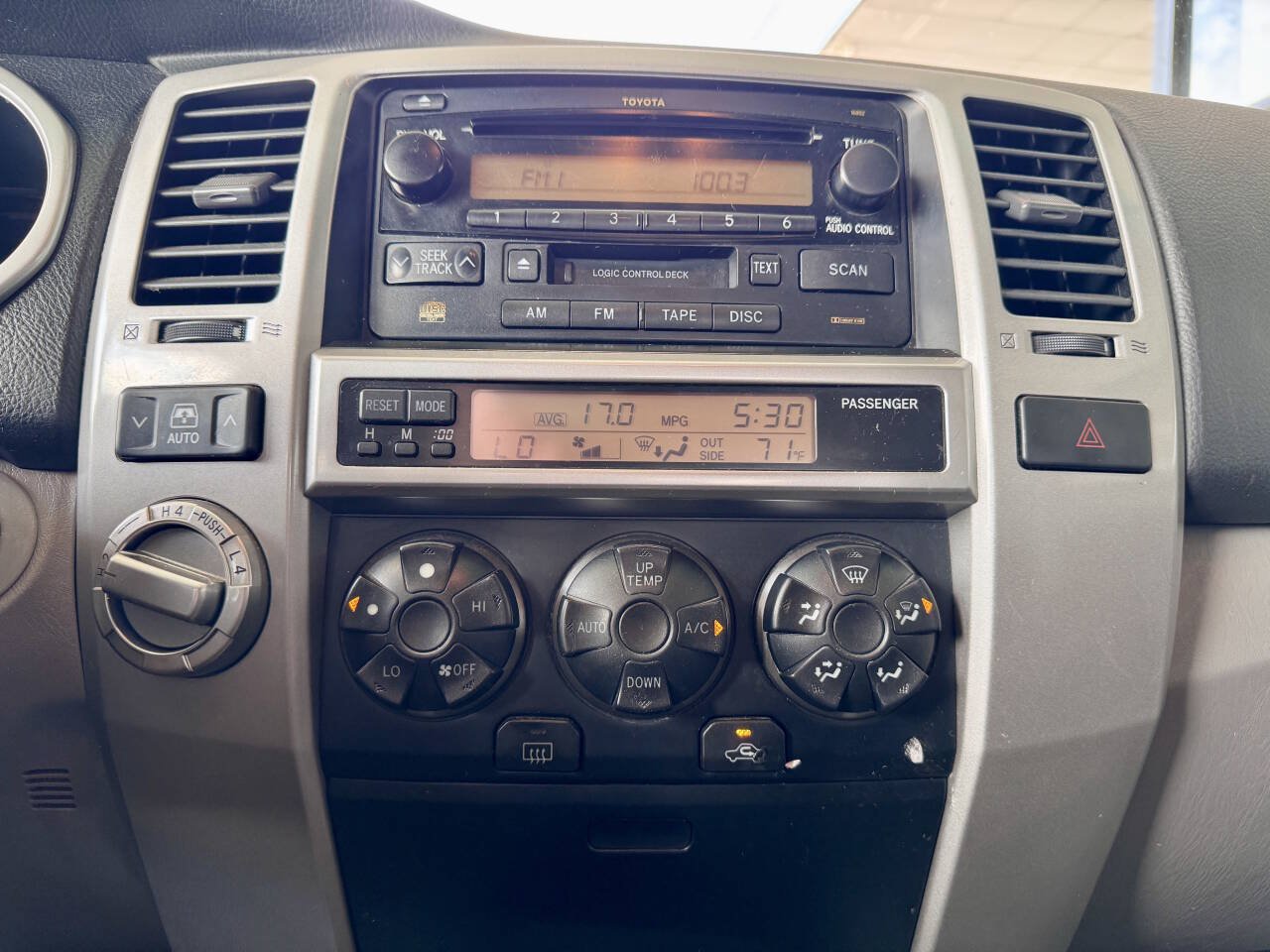 Used 2004 Toyota 4Runner Sport AWD/4WD image 14