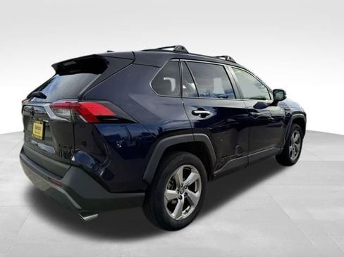 Used 2019 Toyota RAV4 Limited image 8