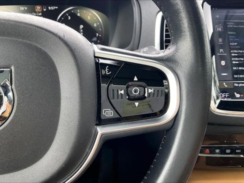 Used 2018 Volvo XC90 T6 Momentum w/ Convenience Package image 22
