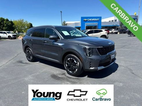 Used 2024 Kia Sorento S AWD/4WD image 1