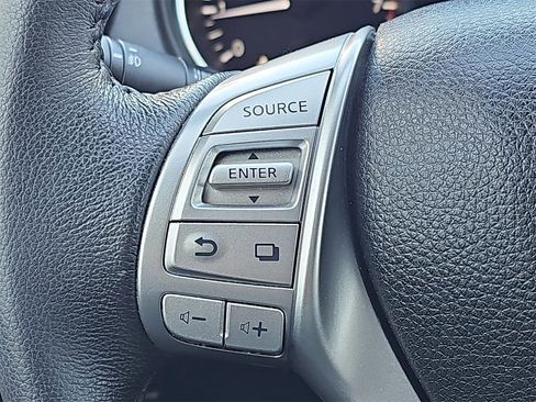 Used 2016 Nissan Rogue SL w/ SL Premium Package image 17