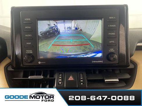 Used 2021 Toyota RAV4 XLE Premium AWD/4WD image 16