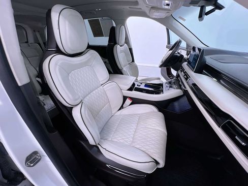 Used 2020 Lincoln Aviator Black Label Grand Touring AWD/4WD image 37