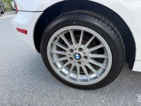 Used 2001 BMW Z3 3.0i RWD image 13