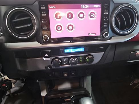 Used 2021 Toyota Tacoma SR5 RWD image 17